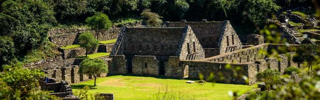 Choquequirao Trek to Machu Picchu: Discover the Secrets of the Last Lost Inca City