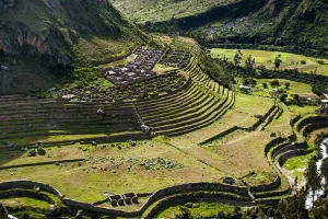 Top attractions along the Inca Trail through Llactapata (also known as Patallacta)