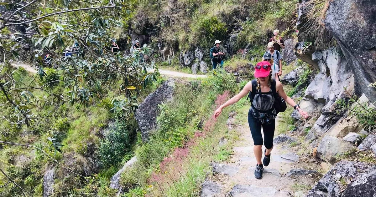 Hikers on the two-day Short Inca Trail
